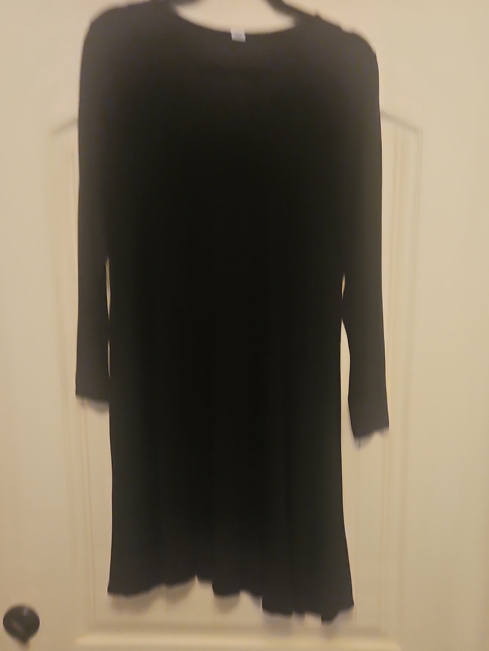 Old Navy Black Long-Sleeve Shift Dress